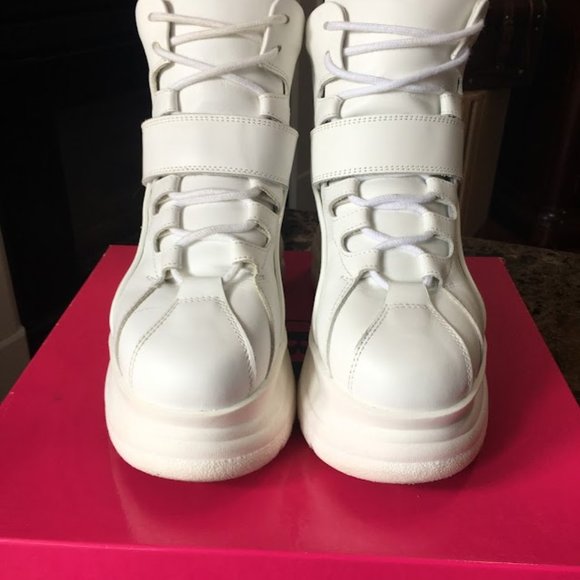 B2 White Platform Hi-Top Sneaker - Picture 2 of 3